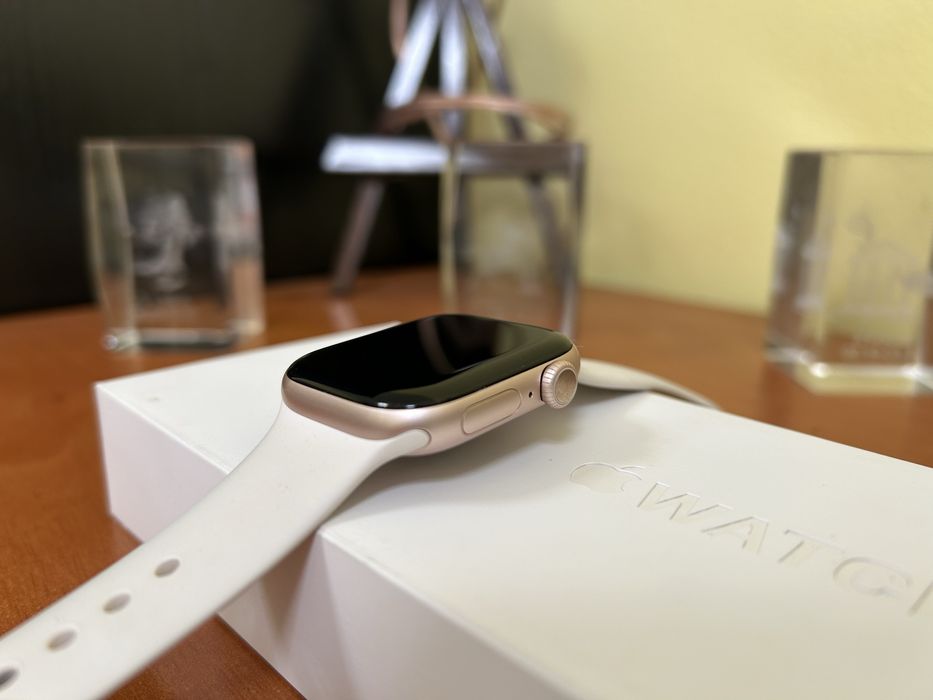 Apple Watch Series 10 – Rose Gold, 42 mm | Перфектно състояние