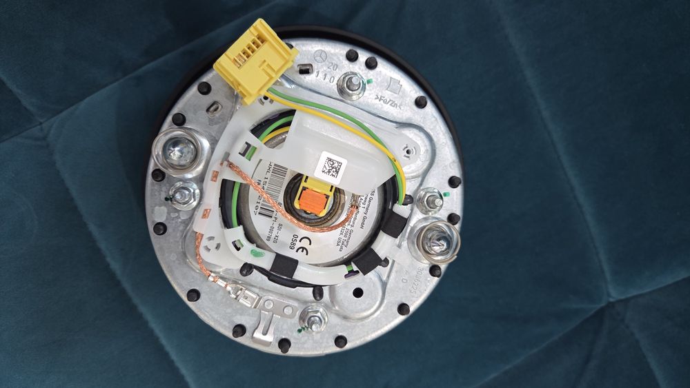 Волан с Airbag за Мерцедес GLC/GLE, C class, E class след 2018