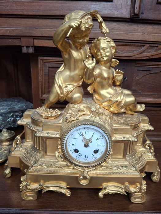 Ceas franțuzesc pentru șemineu