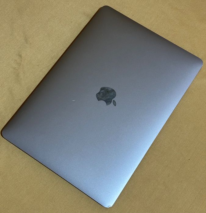 Super Preț! MacBook Air M1, 8gb, 256 gb! Perfect funcțional!