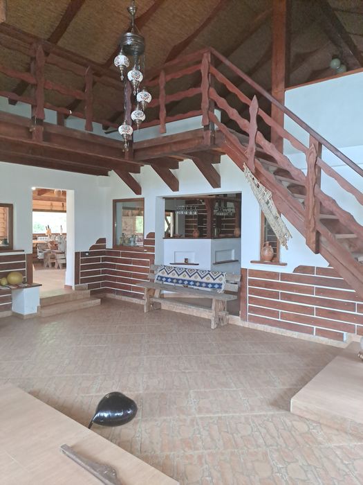 PROPRIETATE DEOSEBITA ,cu teren comasat...60 ha.