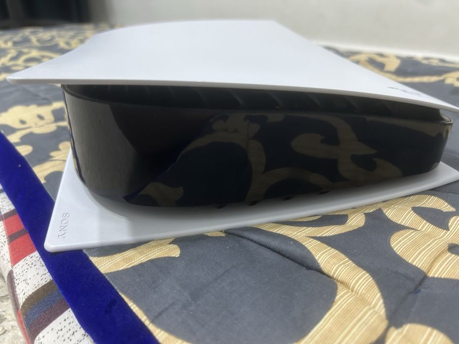 playstation 5 в идеальном состоянии