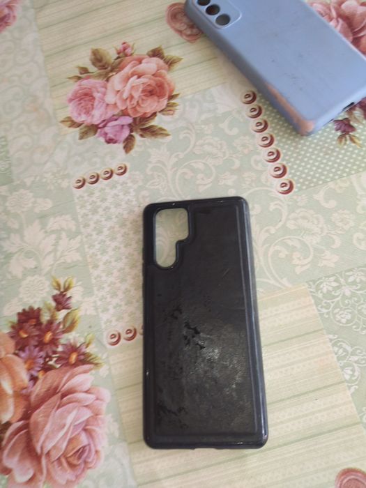 Husa iPhone  noi 20 lei bucata