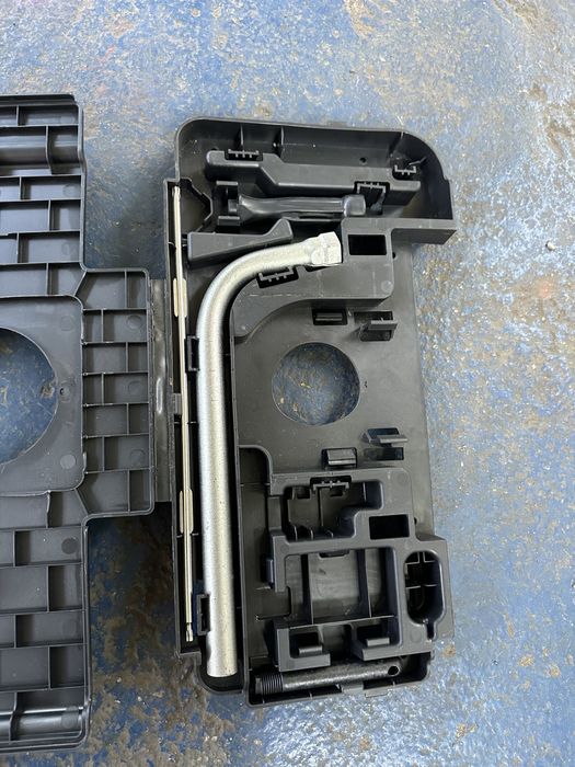 Set trusa cheie cric carlig audi a4 b8 a5 q5 a6 c7 a7