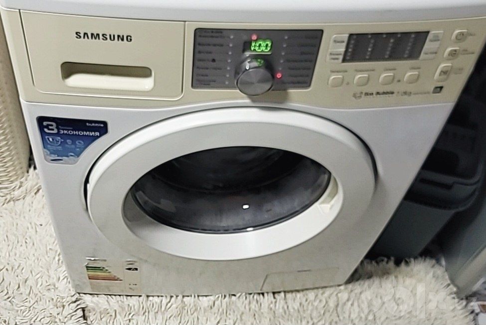 SAMSUNG  7 Kg  корейская без дефектов идеально рабочая не ремантирвали