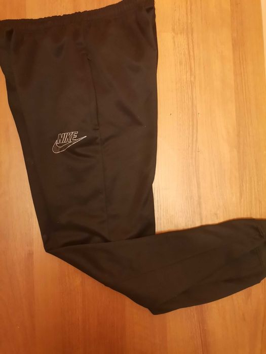 Долнища от Nike  М, L