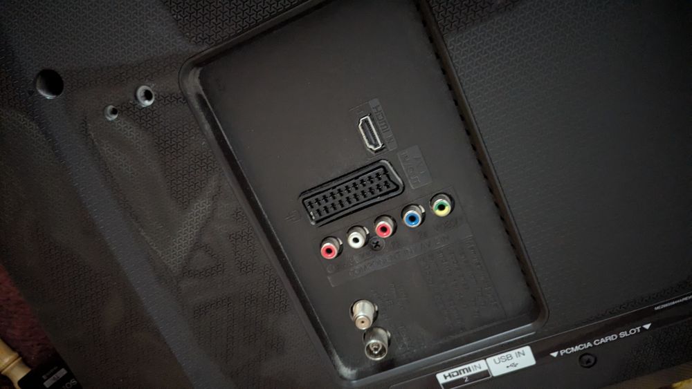 Vând tv led model LG