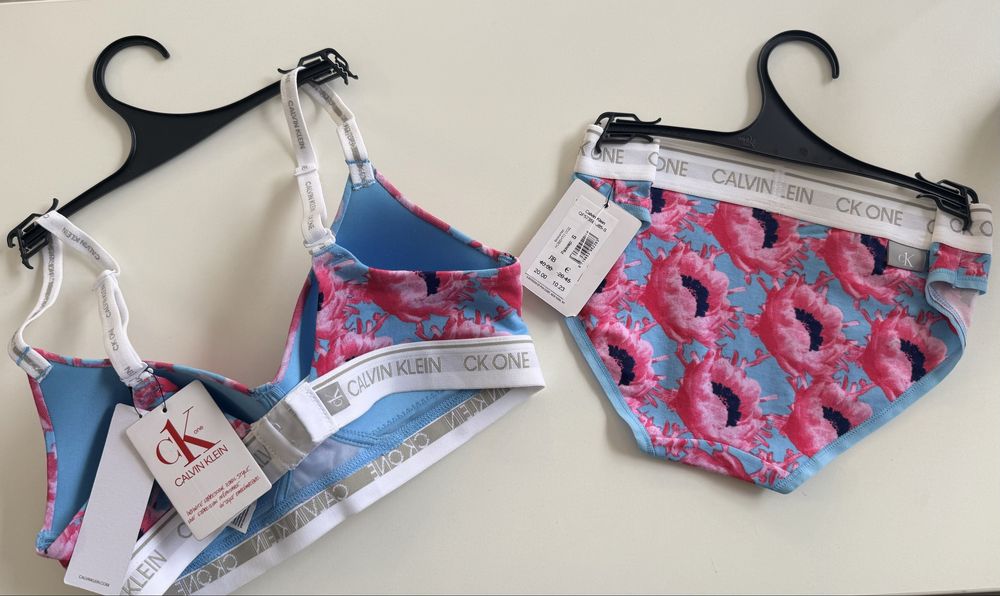 Комплект сутиен и бикини Calvin Klein /XS, S/