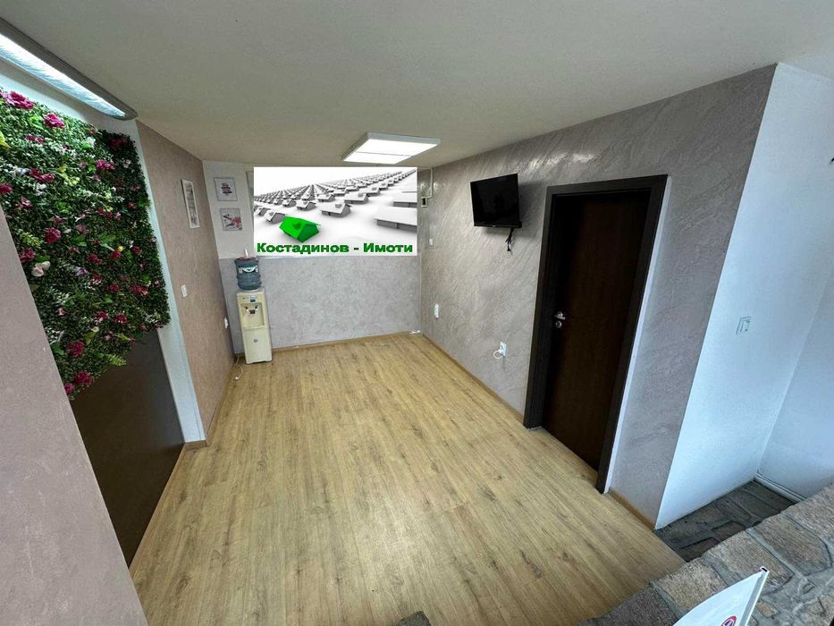 Дава се под наем Магазин в Пловдив, Център - 15 кв.м за 255 € - Снимка #2