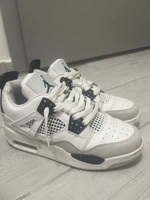 Jordan 4 Retro Military Black