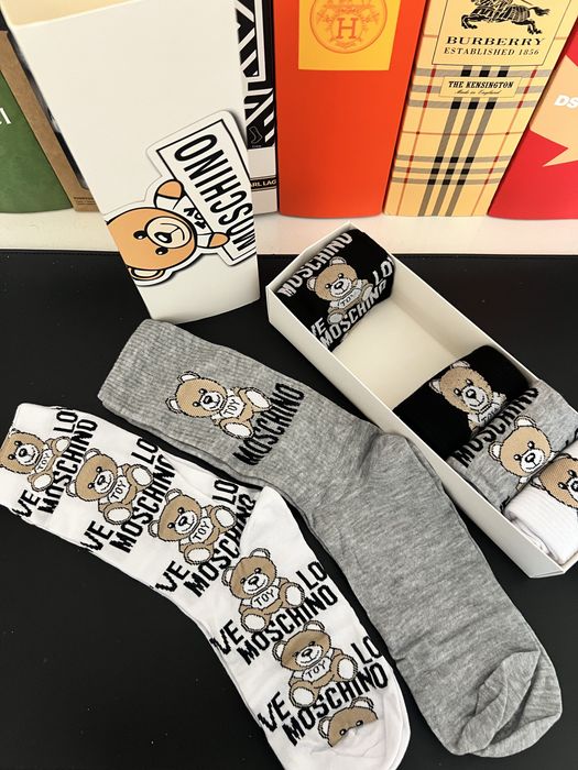 Set 6 perechi sosete lungi MOSCHINO calitate deosebita