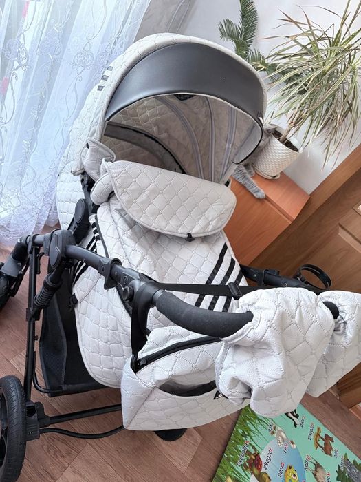 Продам коляску 2в1