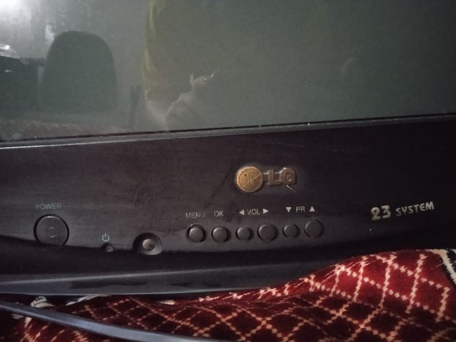 Продам телевизор