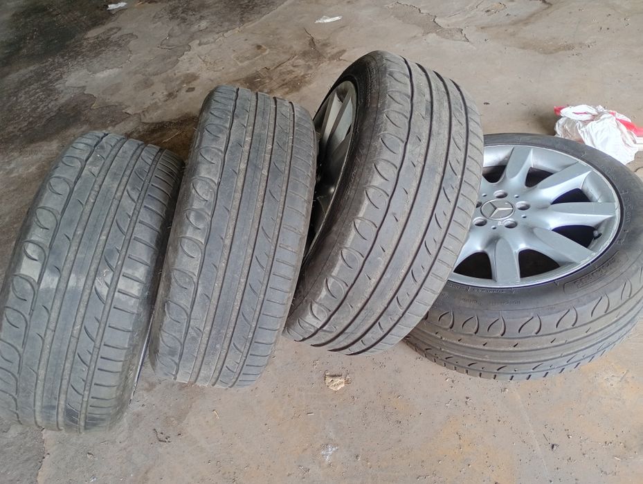 Гуми с джанти 18 цола Мерцедес