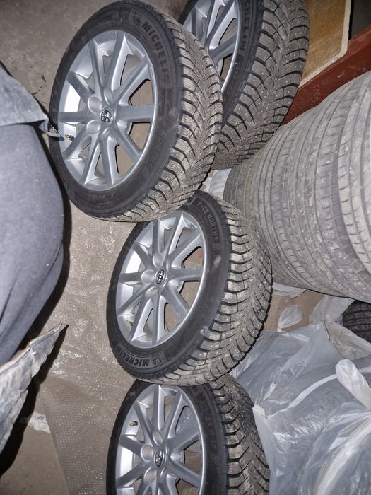 Продам диски с резиной R17