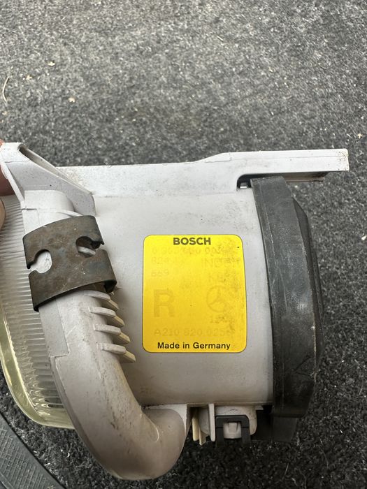 Продам туманки мерседес w 210