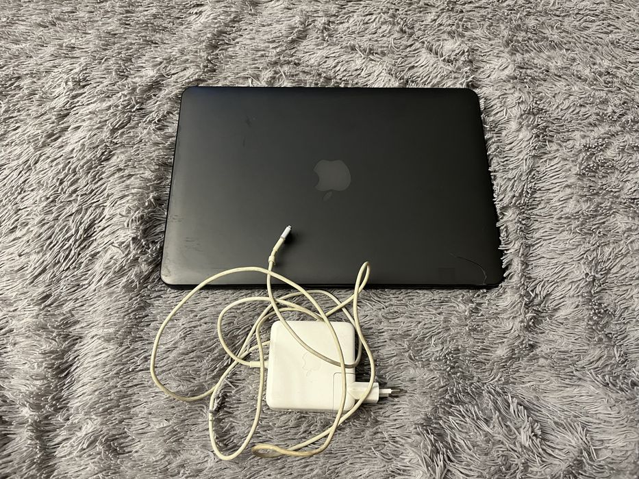 MacBook Pro Retina 13 2015 i5/8gb RAM/128 SSD