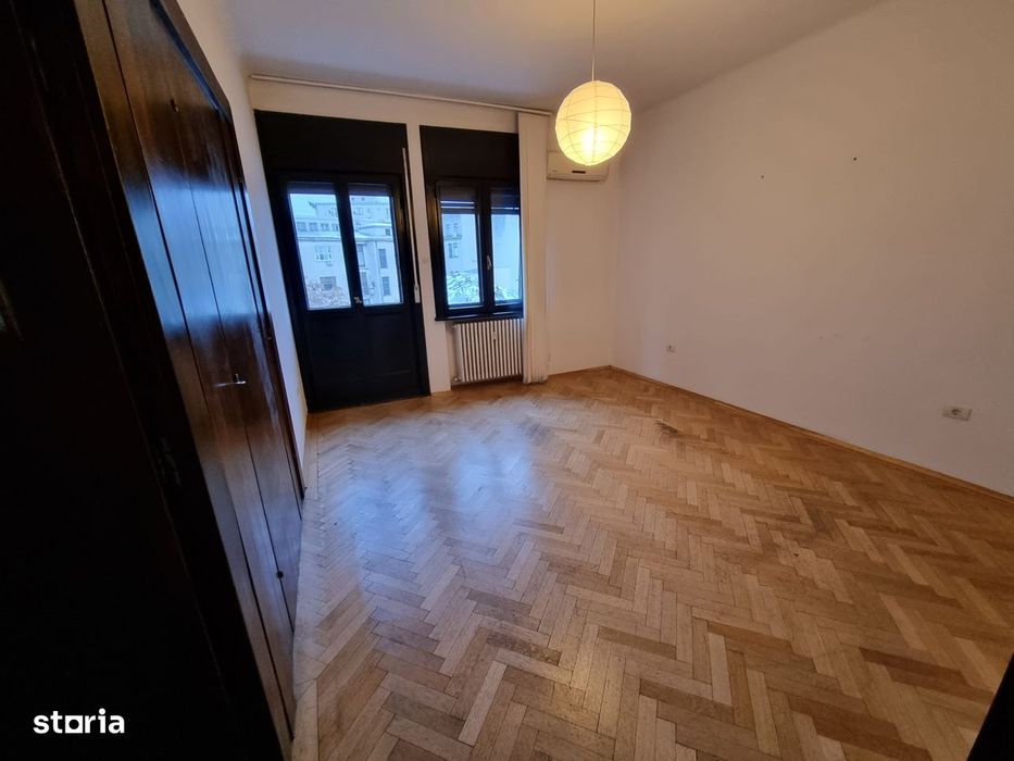 Piața Romana vav McDonald's - apartament nemobilat - 124mp