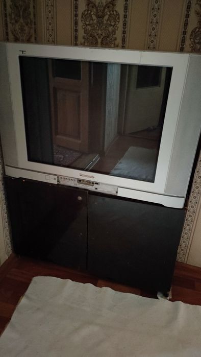 Телевизор Panasonic б/у