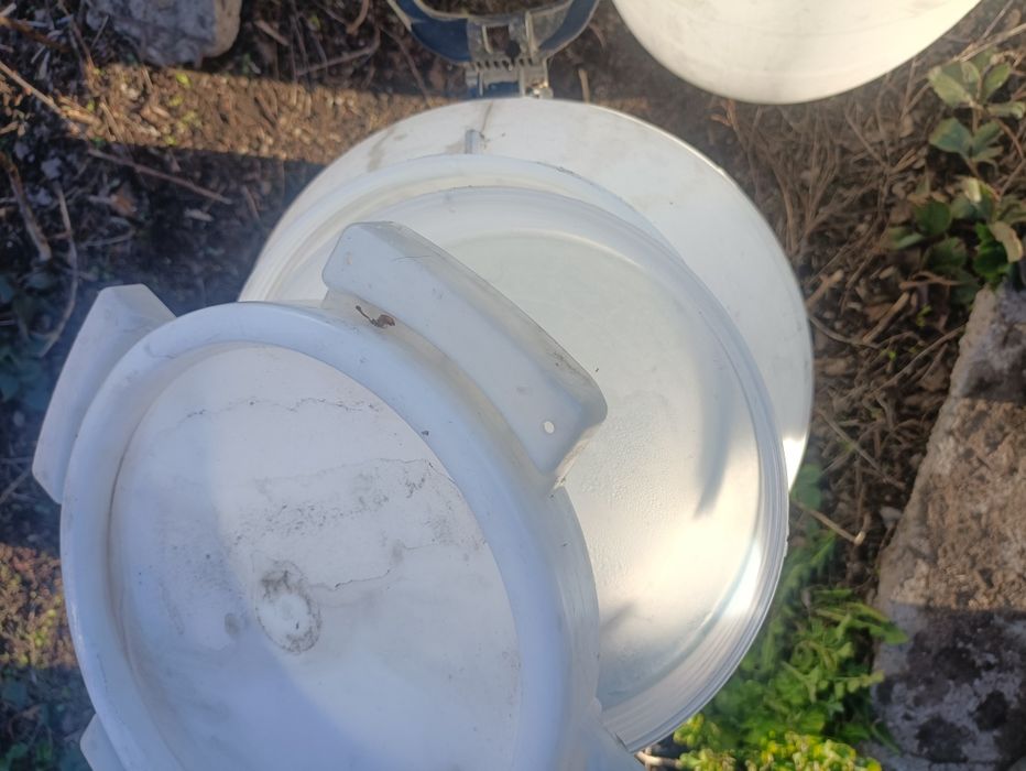 Продаю бочки пластиковые б/у