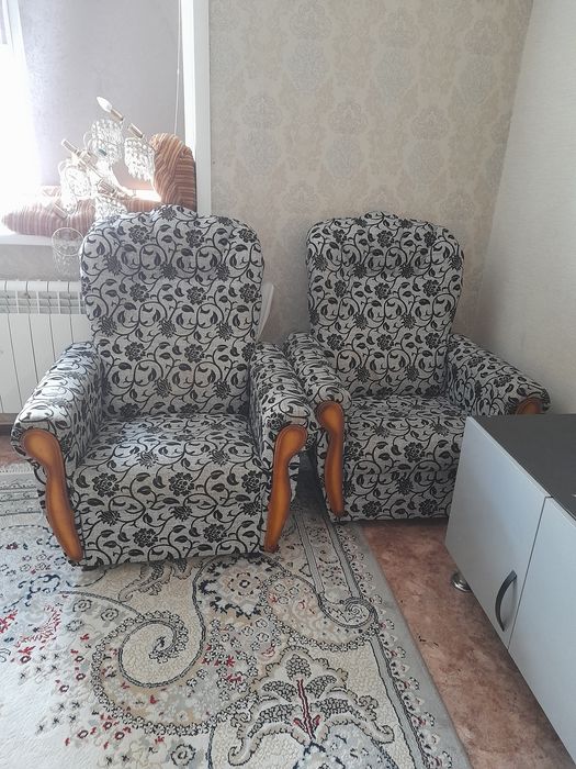 Продам 2 кресла