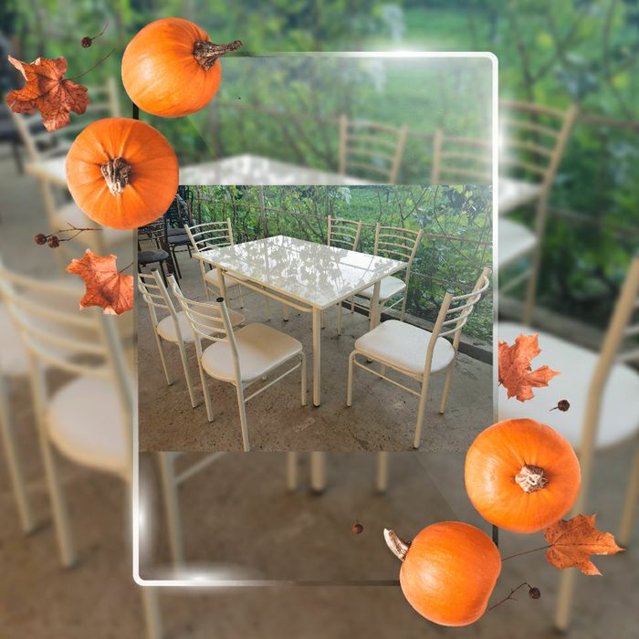 Стол со стульями на все случаи жизни)