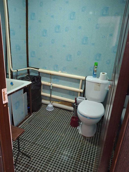 Продается квартира в Яшнабадском районе Тузел быв.общ. 1-комнат 3-этаж