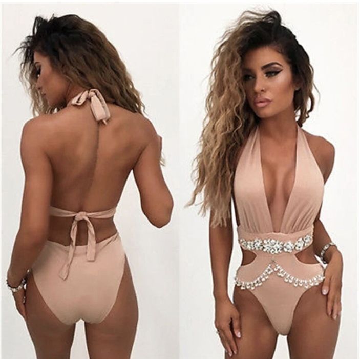 Сексапилен еластичен цял бански