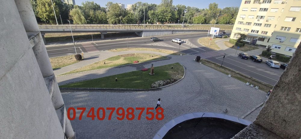 Vand apartament 3 camere ,centrul nou