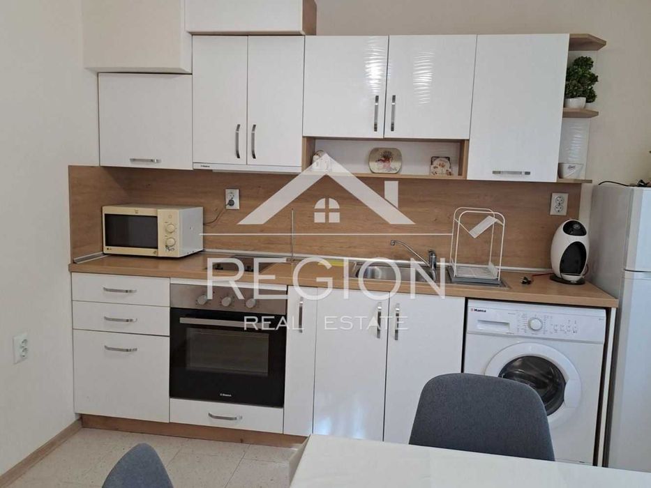 Дава се под наем Тристаен апартамент в Варна, Спортна зала - 80 кв.м за 663 € - Снимка #1