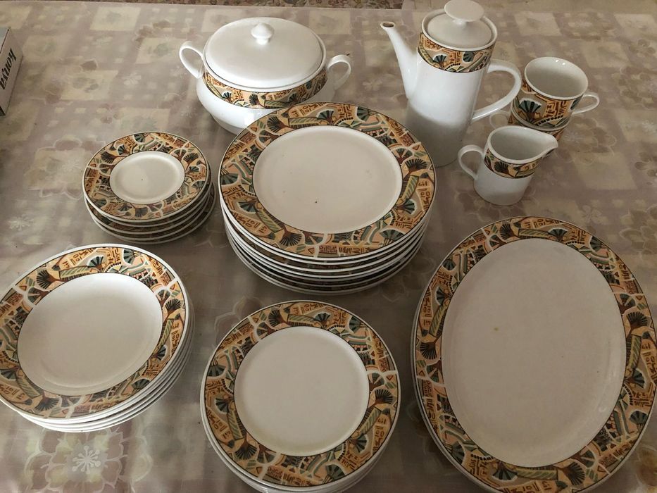 Сервиз столовый б/у