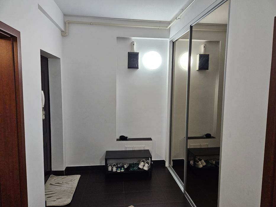 Inchiriez apartament cu 3 camere in Cartierul Latin bloc C1!
