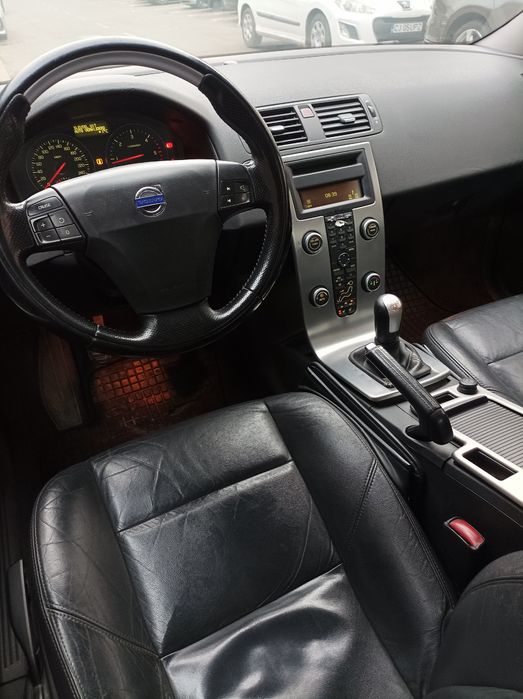 VOLVO S40