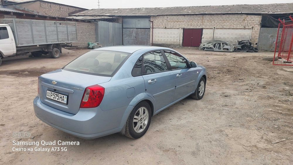 Продам машину Lacetti 1.8
