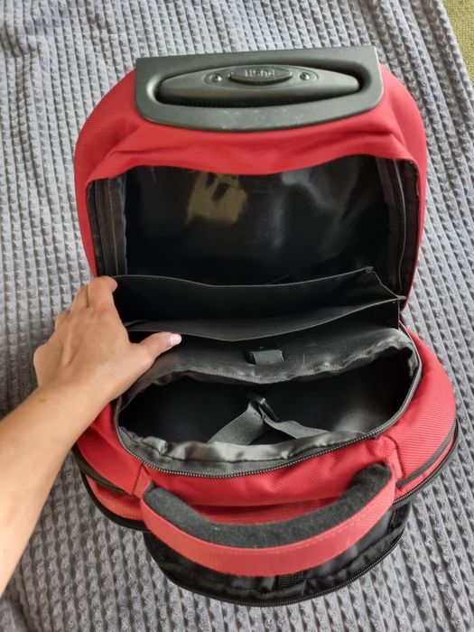 Rucsac troller potrivit si pentru scoala