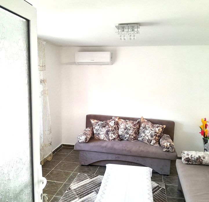 Продава се Къща в Омуртаг - 414 кв.м за 152 €/кв.м - Снимка #5