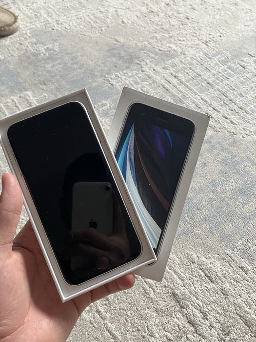 Iphone SE  64GB в ИДЕАЛЕ