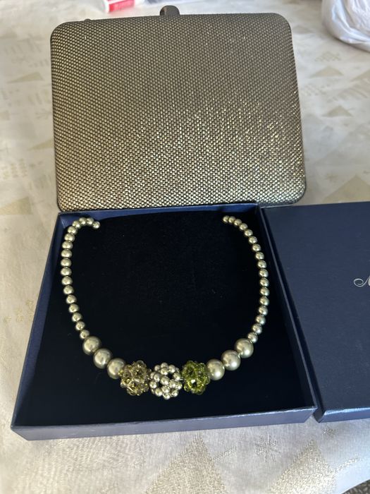Резедаво зелено колие Сваровски и чанта Zara