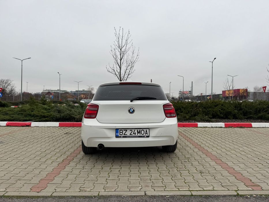 BMW Seria 1 F20 116i Manual