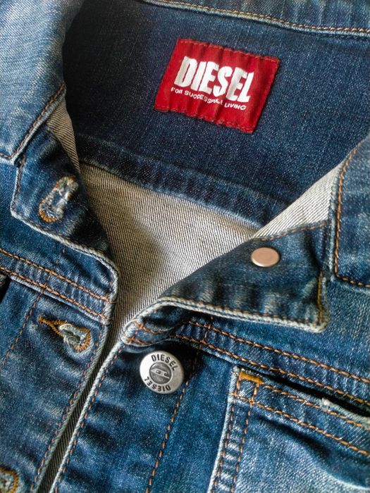 Джинсовая куртка DIESEL: 200 000 so’m
