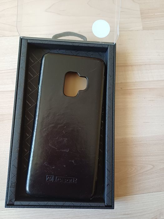 Калъф тип тефтер