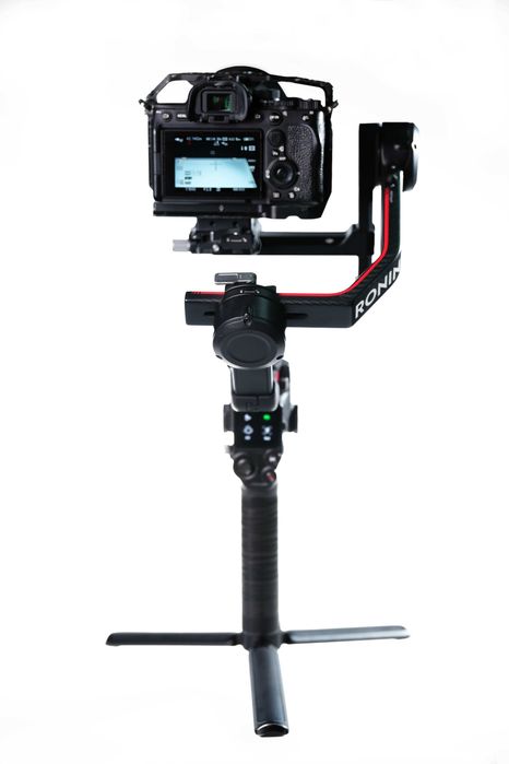 DJI Ronin RS 3 Pro – Отлично състояние, чисто нови рамена и мотори