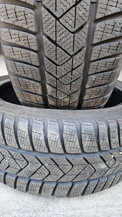 2x Anvelope iarna Pirelli SottoZero3 A01 | 225/40 R18 92V | profile ~ 6,5 mm | DOT: 4522