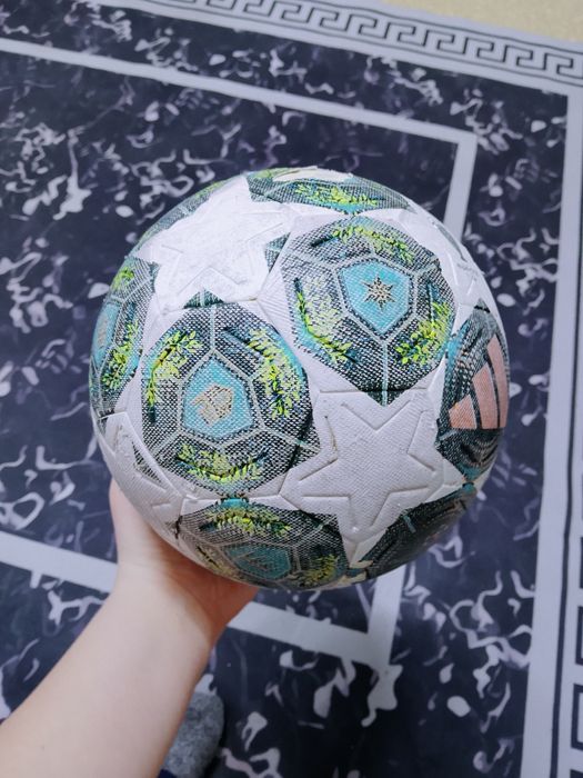 Продаю мяч оригинал