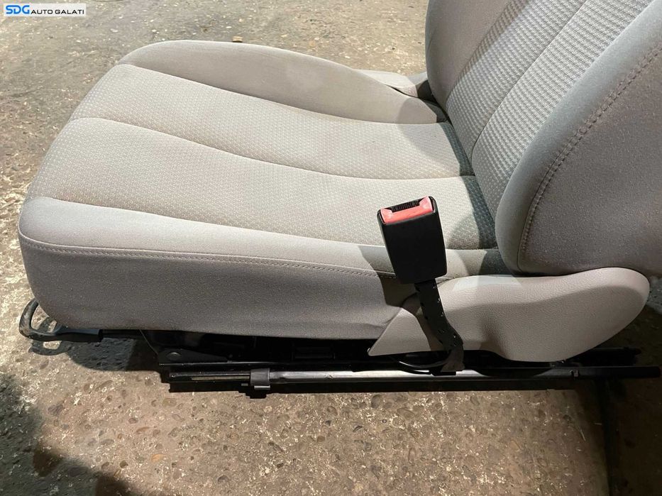 Scaun Textil Gri Dreapta Fata Pasager Volkswagen Passat B6 2005 - 2010 [X2874]