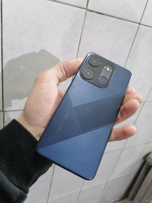 Продам смартфон.