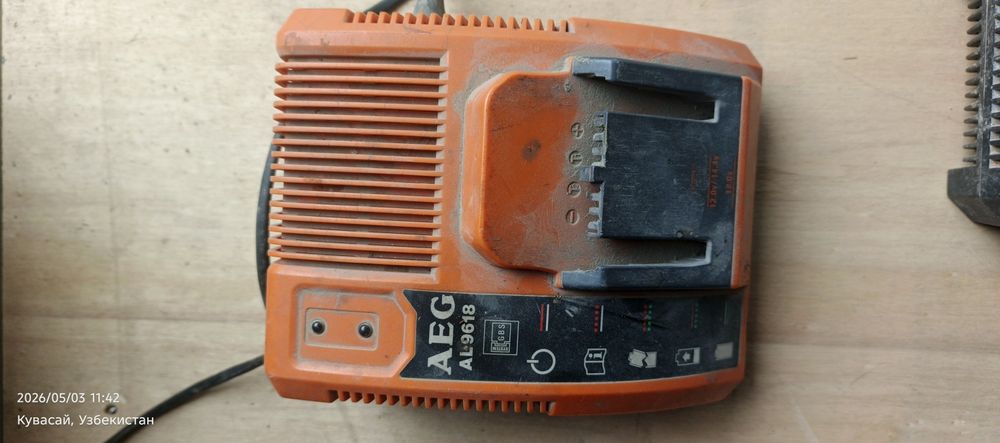 Зарядка Hitachi и Aeg оригинал