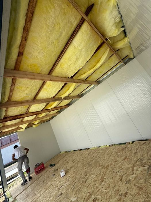 Vand container modulare la comanda