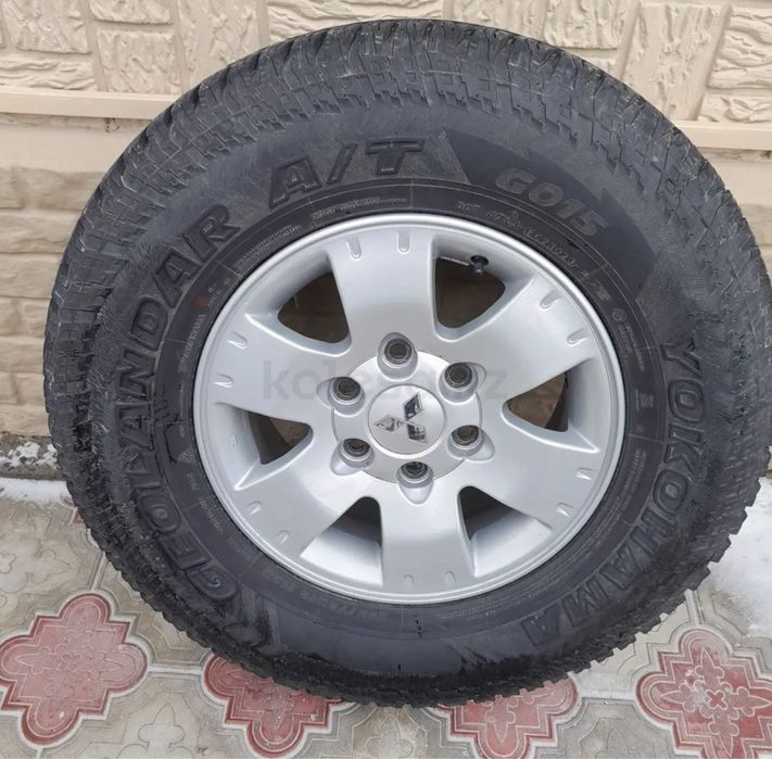 Р16 Mitsubishi Pajero Митсубиси Паджеро оригинал