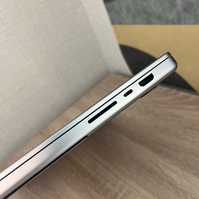 MacBook Pro 16 Apple